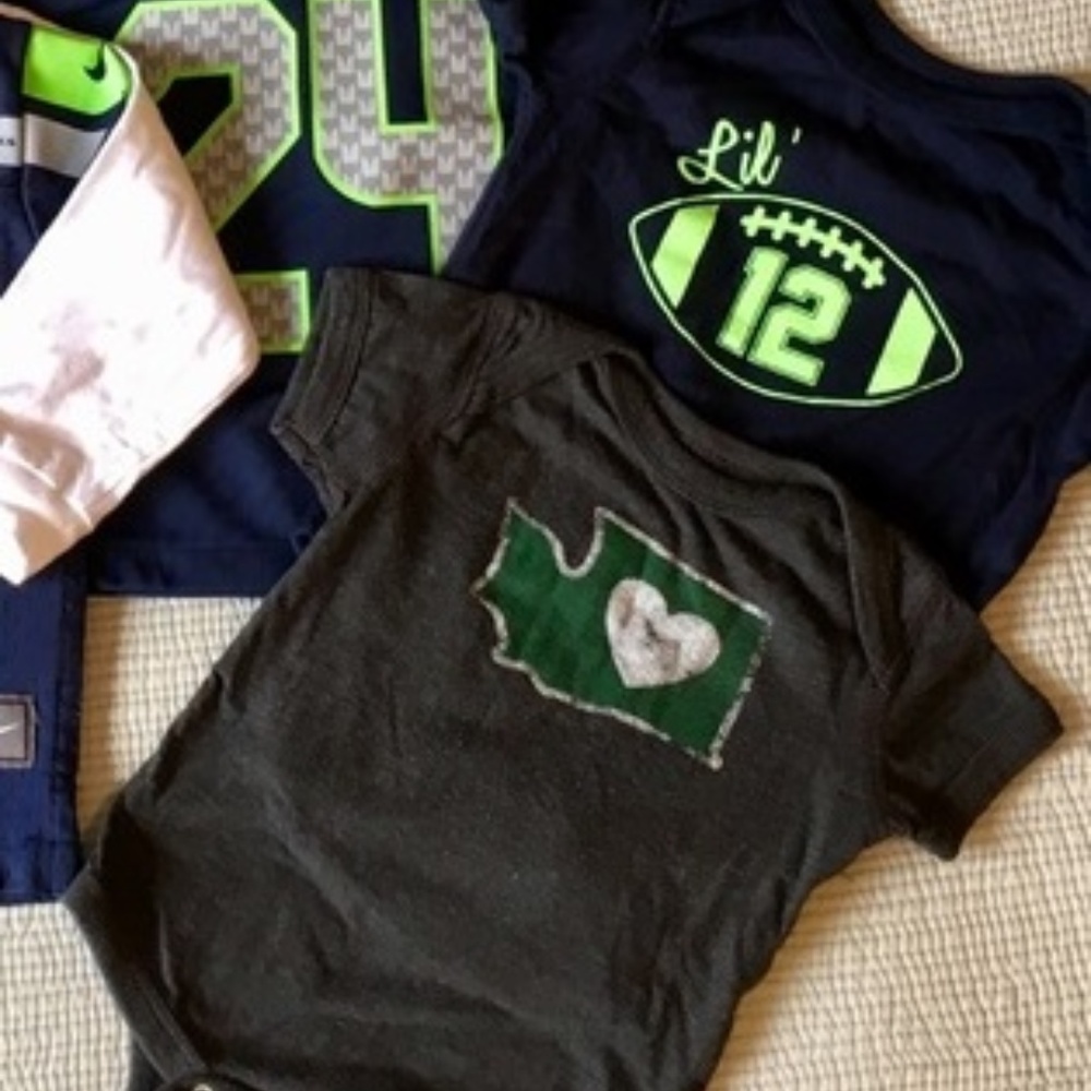 SEATTLE WA Spirit Pack: 2 onesies and a beanie!